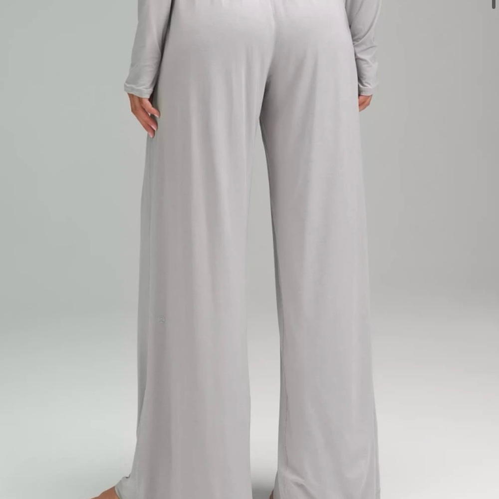 Lululemon Modal High-Rise Wide-Leg Lounge Pant *NWT 6/Misty Shell - Picture 8 of 9